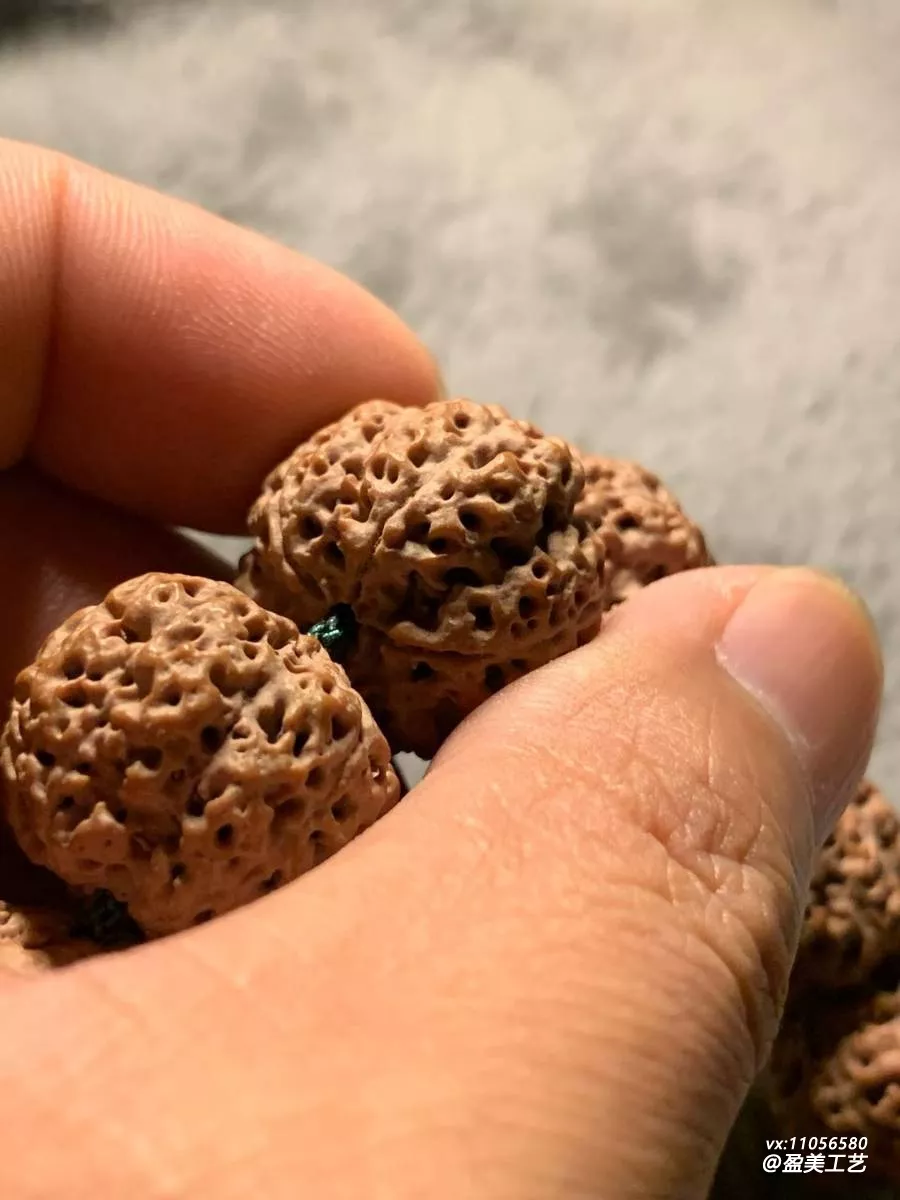 新到的一批尼泊尔籽 挑出这串双龙纹给大家看看